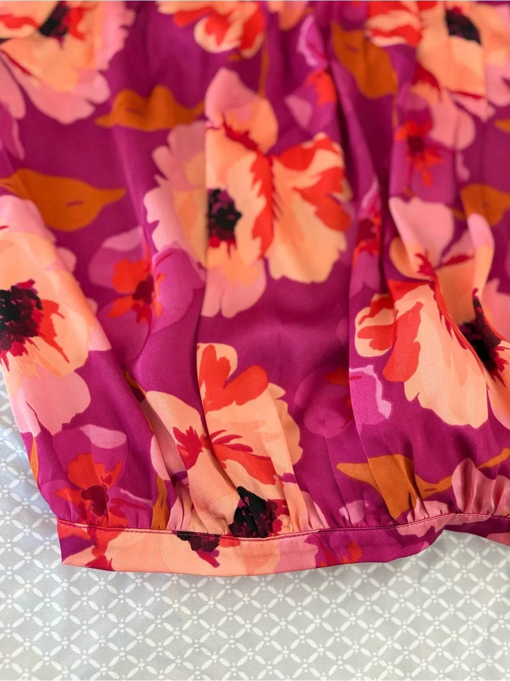 New Medium DR2 Orange Pink Floral Satin Tie Front Top